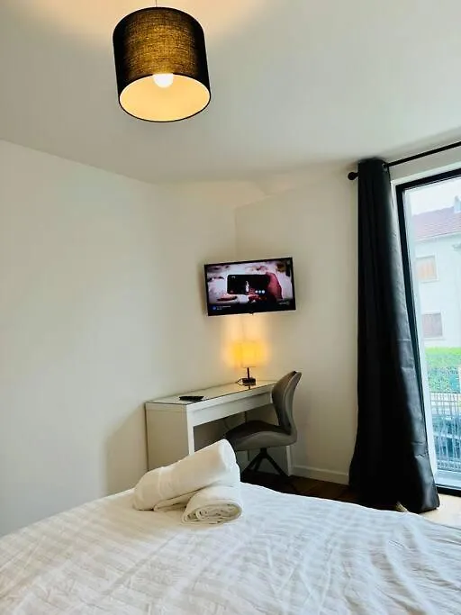 Cathedral Ceiling W Home Theater, Grande Terrace, Garden And Parking Antony 0*,  France